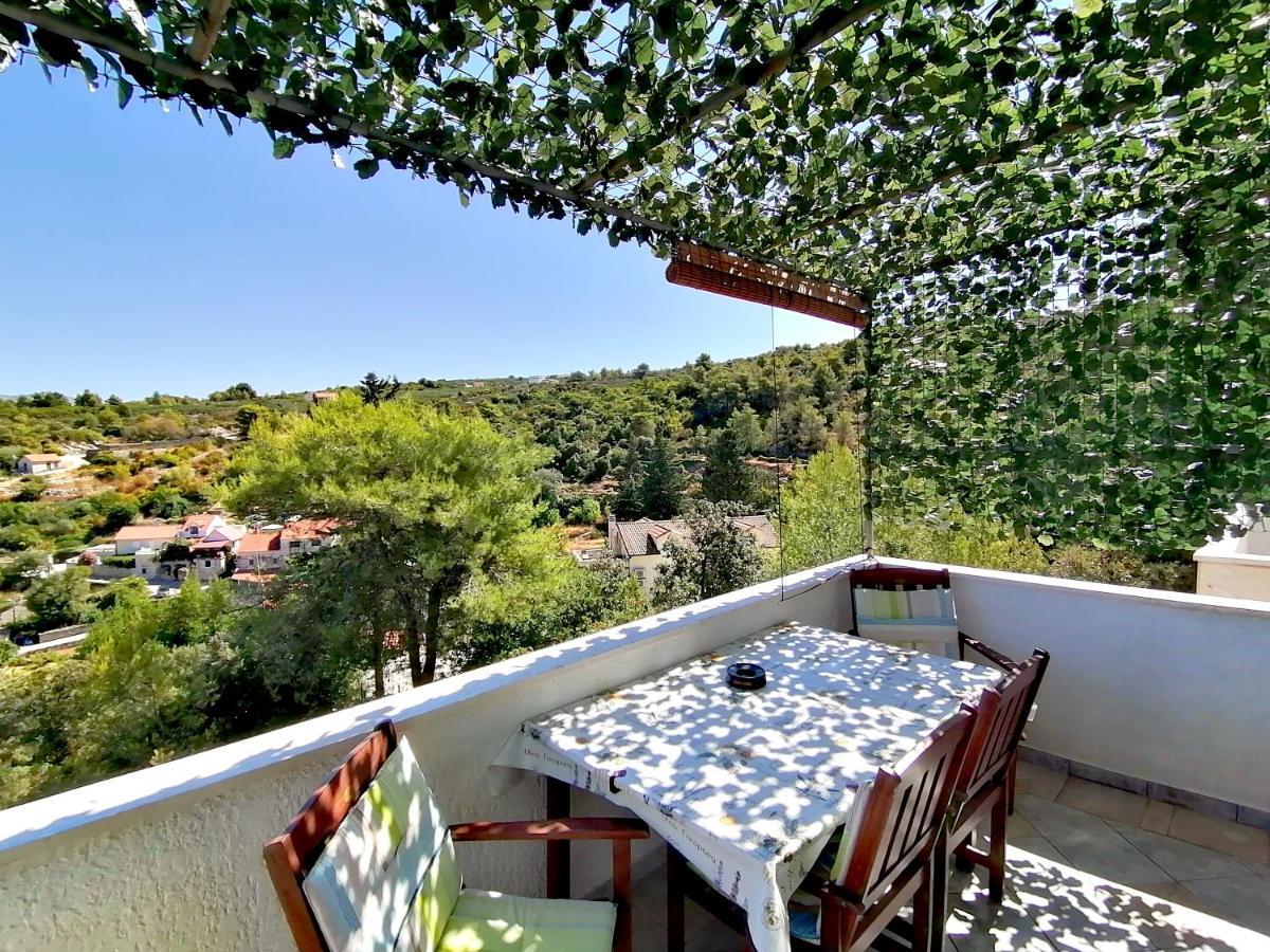 Apartman Canaki Splitska Εξωτερικό φωτογραφία